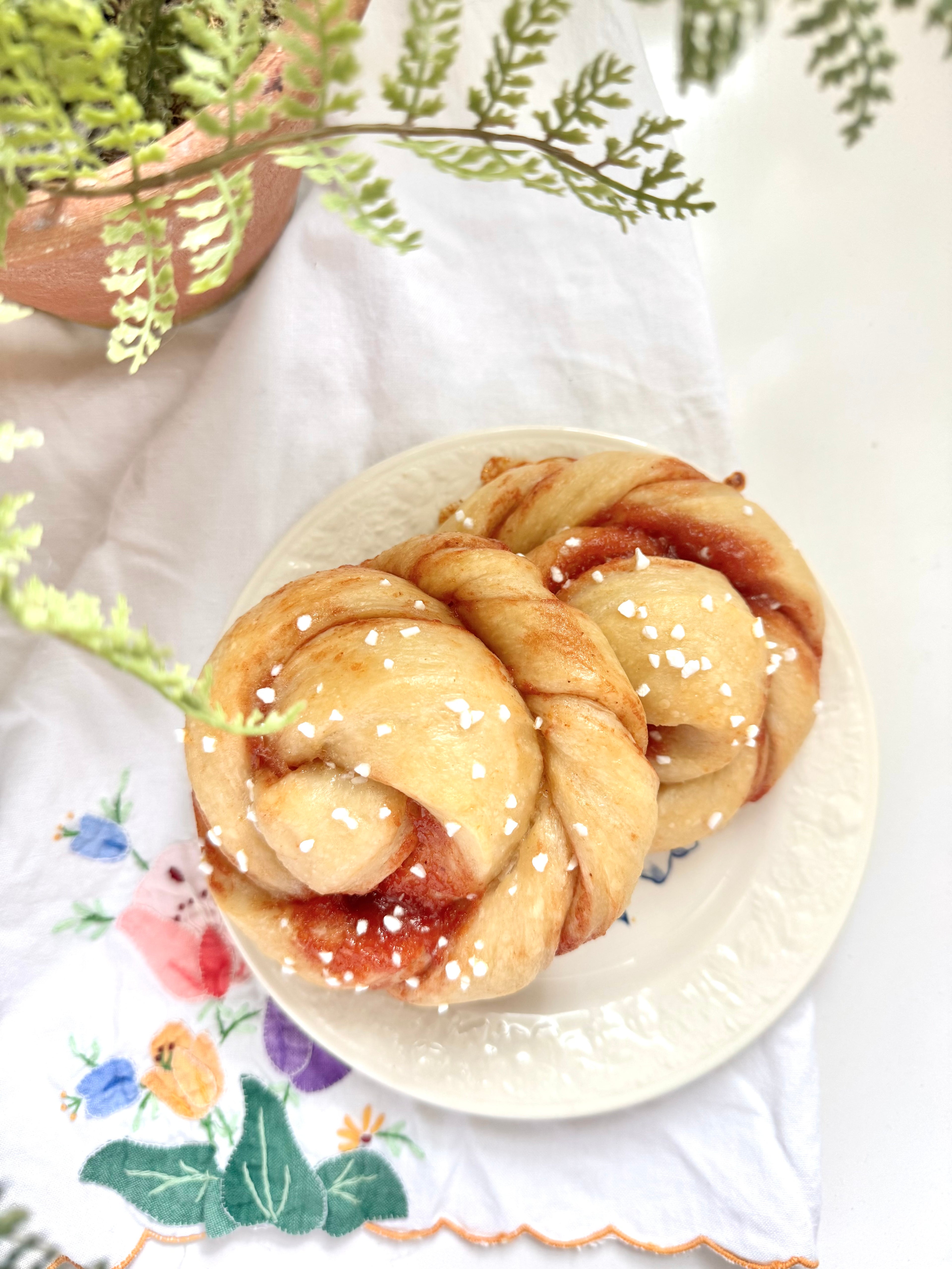 Guava Buns